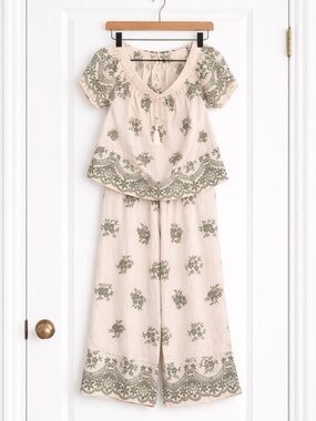 Boutique Brand ‘AZ’ Boho Floral Embroidered Pantsuit in Cream & Sage Sz L/XL